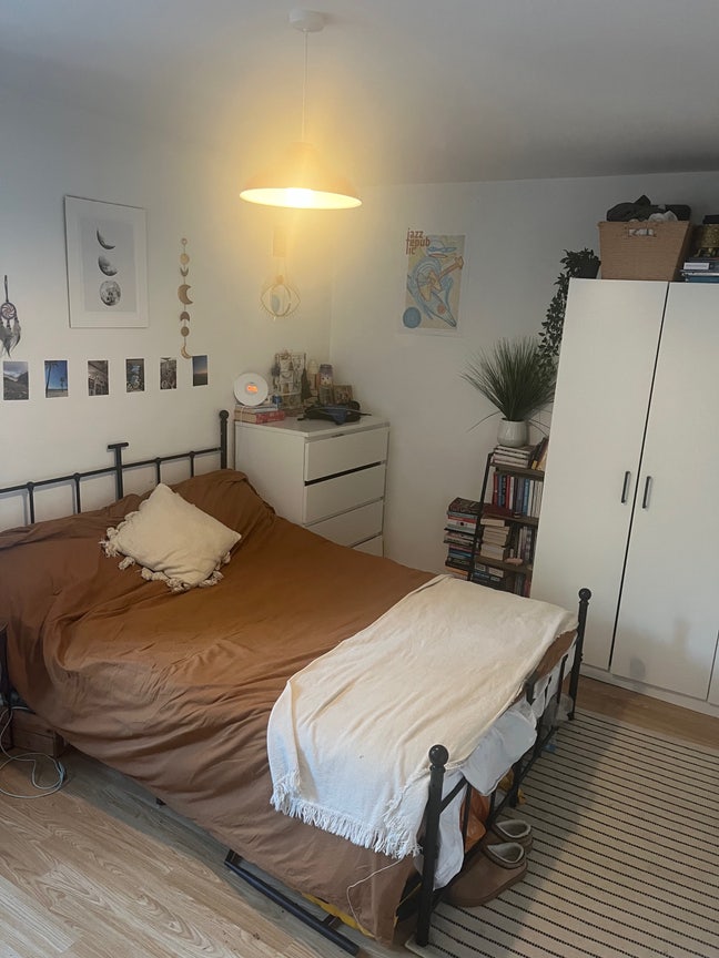 Large double room in Bermondsey flat share  Main Photo