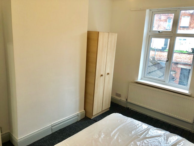 Single Room Let / All Bills / Central  Main Photo