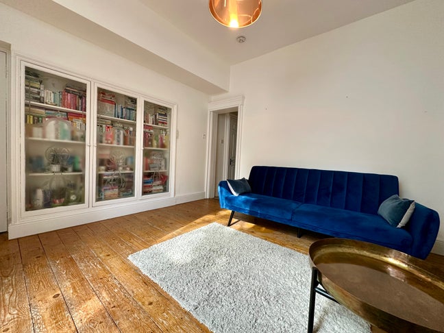 Lovely bright comfortable flat  Main Photo