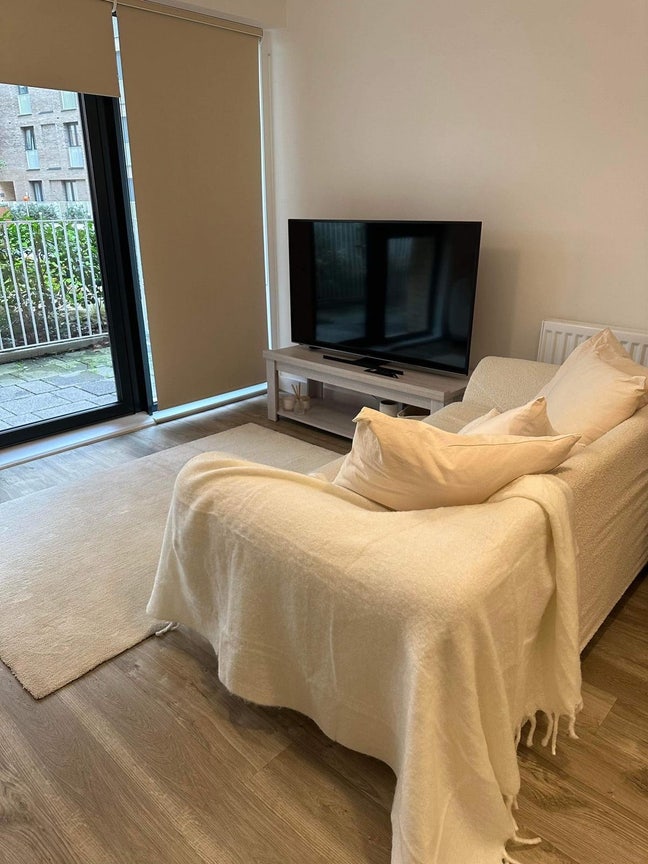 Ensuite Dbl Furnished for short let 14/10 to 28/10 Main Photo