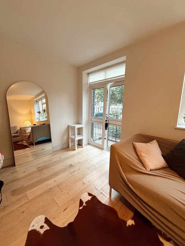 Double room in stunning flat in Notting Hill Main Photo