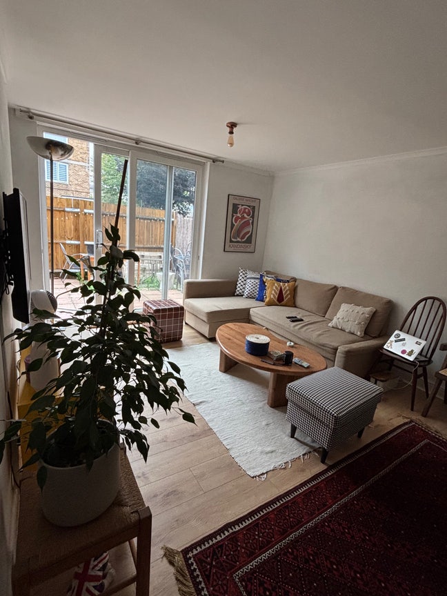Double room in a very central location Main Photo