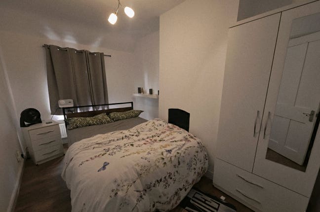 Lovely Double bed  Main Photo