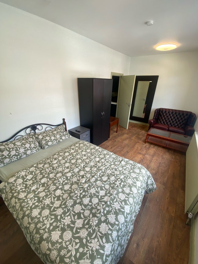 🔥Bright Studio Apartment Next to Sudbury Hill St  Main Photo