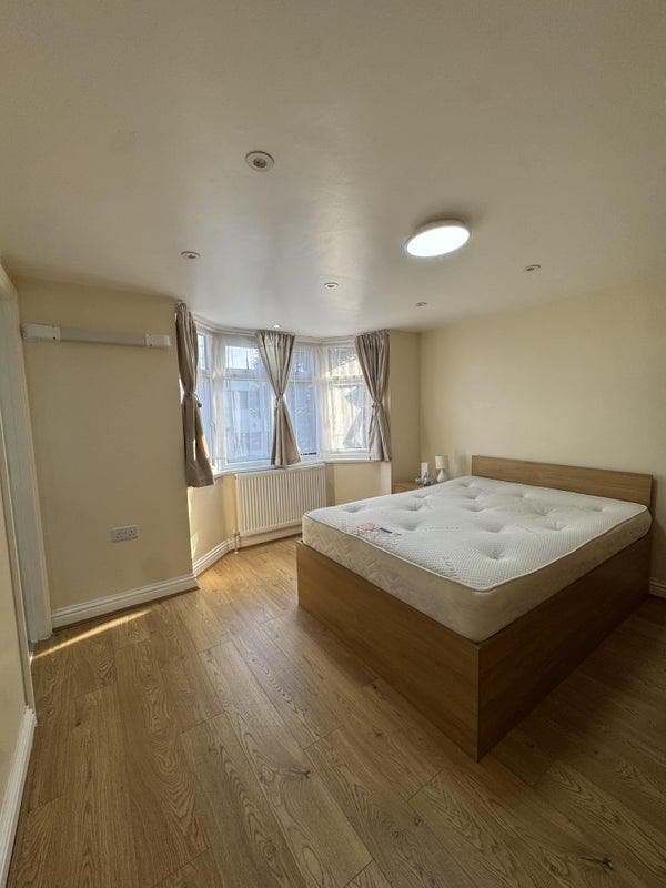 Luxury Ensuite Room in Perivale Area Main Photo