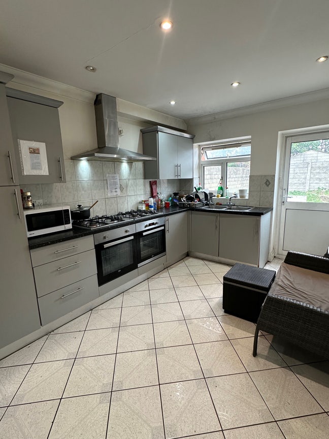 [Sublet 5 Weeks OCT NOV ] Double room In a house Main Photo