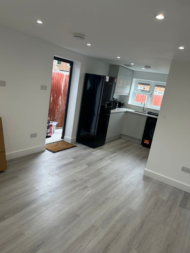 Studio flat  Main Photo