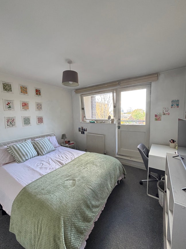 ✨ Double Room with Balcony in Clapham Junction ✨ Main Photo