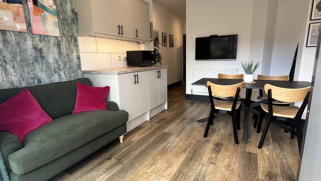 Stylish refurbished Co-Living space Eastbourne Main Photo