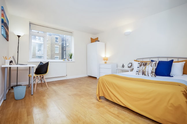 Magnificent Double Room in Modern Flat Main Photo