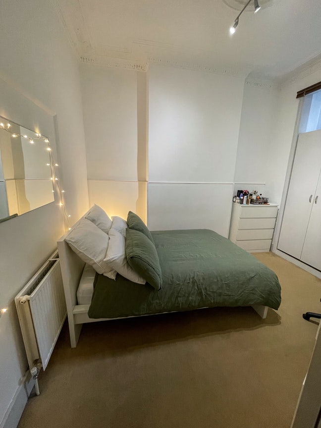 Double Room in Friendly Houseshare in Clapham 🌸 Main Photo