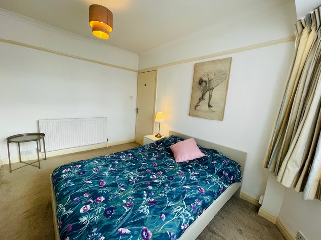 **Spacious room*** close to Northolt tube station  Main Photo