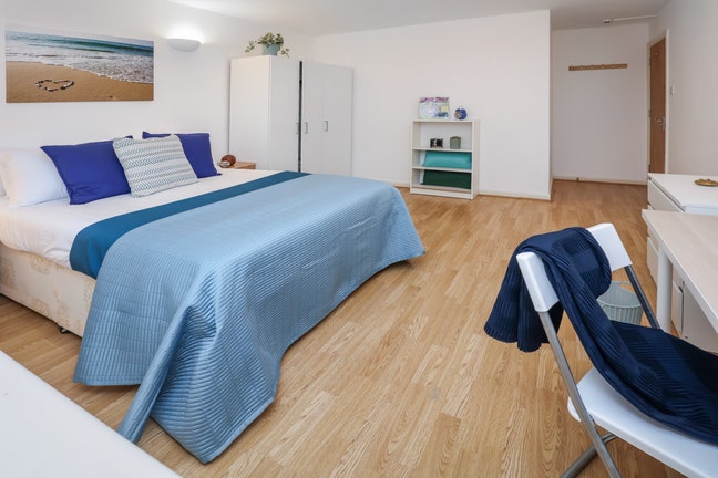Phenomenal Double Room in Luxury Flat Main Photo