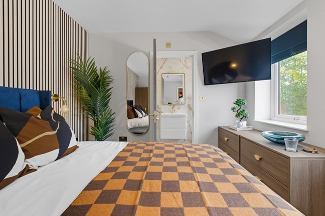 Stunning Self Contained Apartment Main Photo