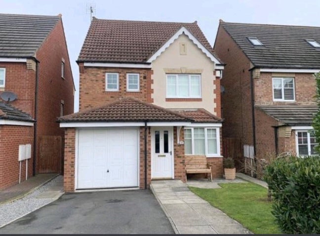 4 bed detached house.  Main Photo
