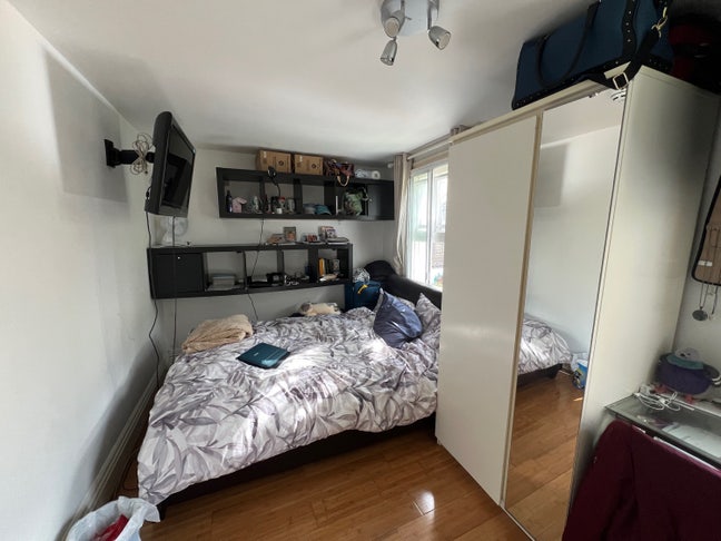 Double Room in West Kensington Main Photo