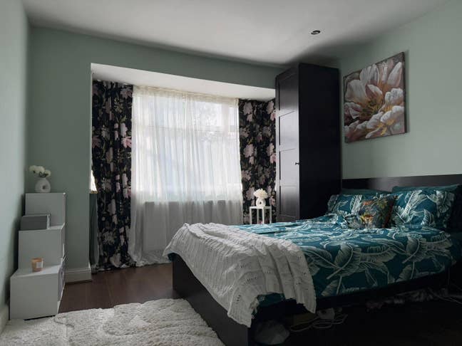  Double Room in London. Female Pref Bills Not Incl Main Photo