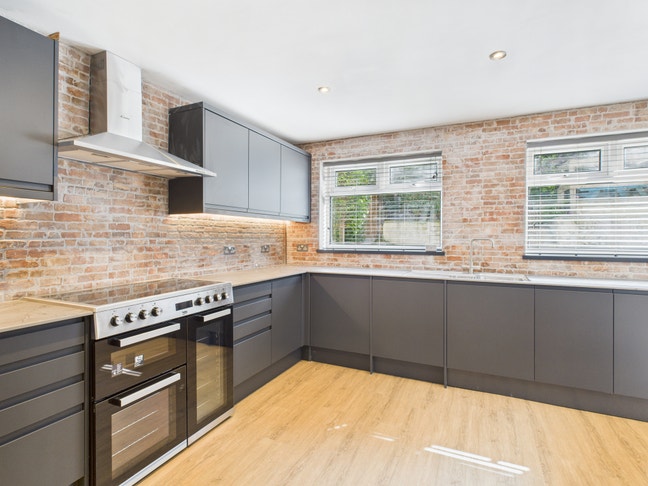This will be a super amazing student pad!!  Main Photo