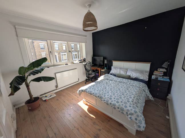 London Fields Flat w/Balcony Main Photo