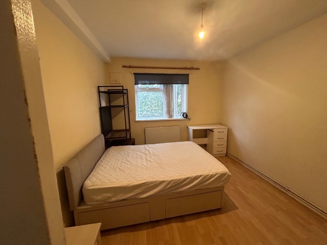 Large room in stunning Zone 1 flat!!! Main Photo