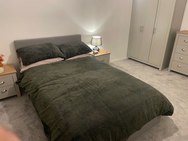 Two spare rooms Main Photo