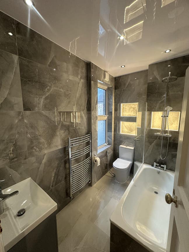 2 newly renovated large double bedrooms  Main Photo