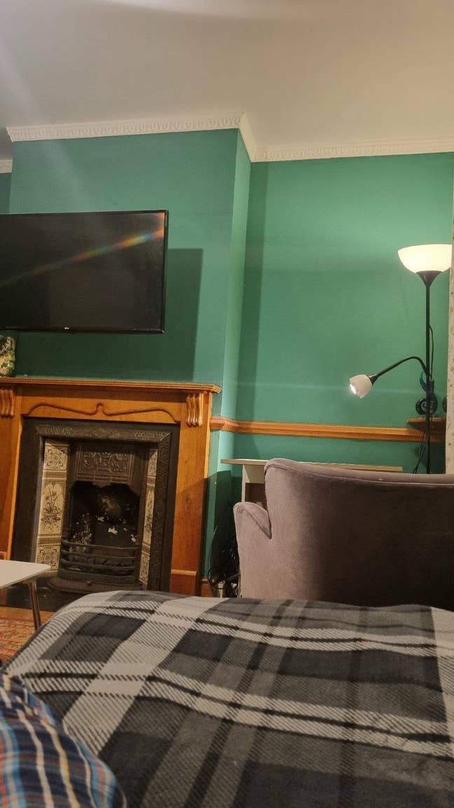 Large Double Room Main Photo