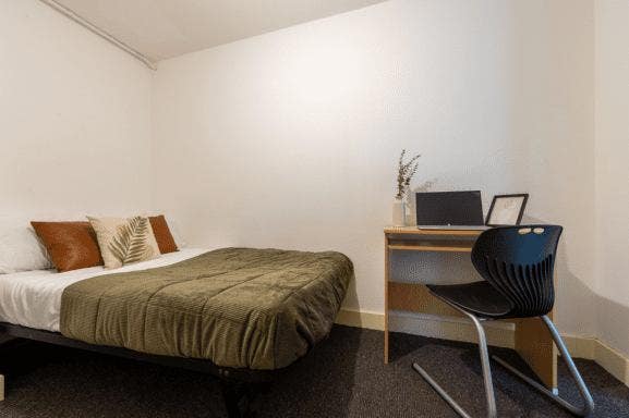 Available Now Replacement Tenant Needed  Main Photo