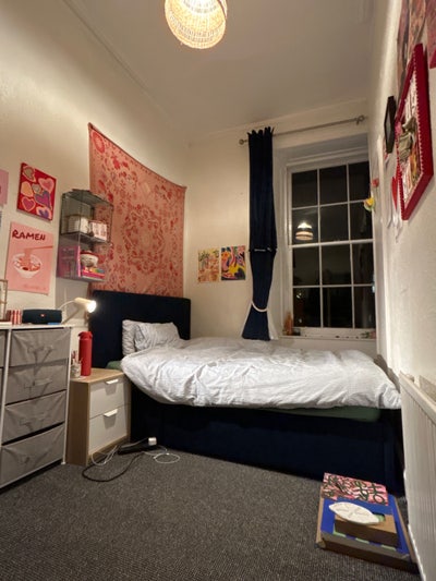 Double Bedroom to rent in Garnethill Tenement Flat Main Photo