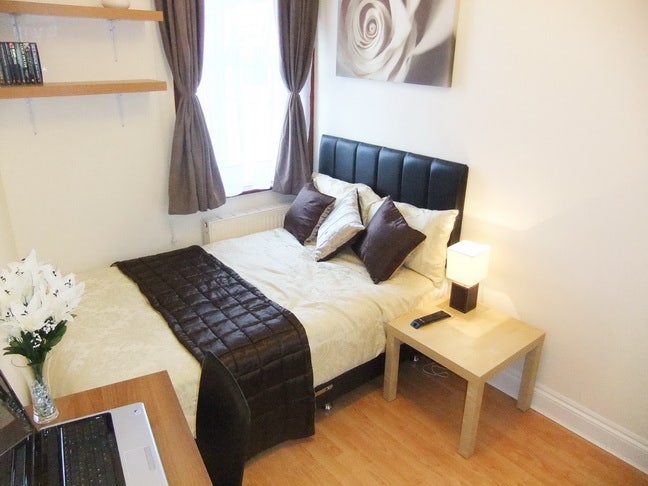 🍀Nice Room. Zone 2. 10-15 min City / Canary Wharf Main Photo