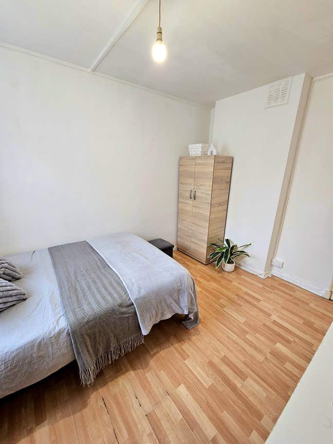 Shadwell lovely rooms available! Main Photo