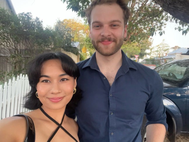 Couple looking for double room & community  Main Photo