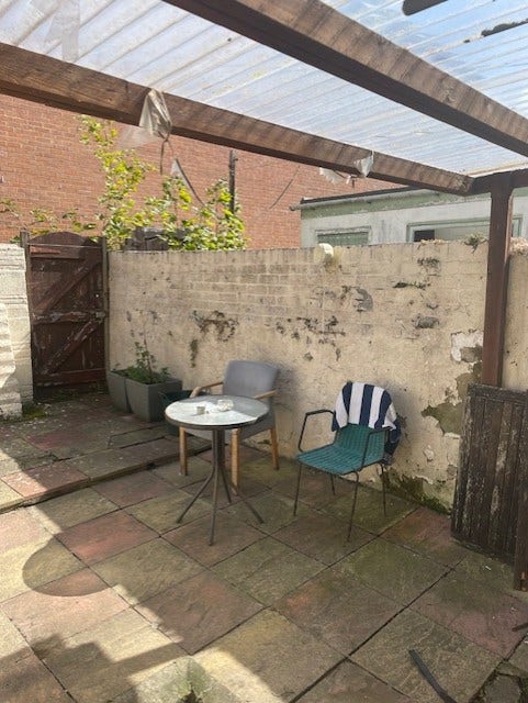 Double Room in House with Courtyard by Primark  Main Photo