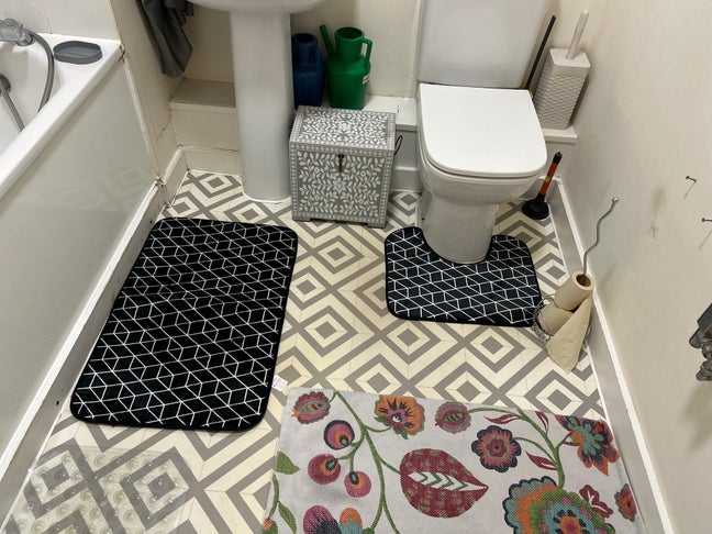 Short Term furnished Room to let in shared house  Main Photo