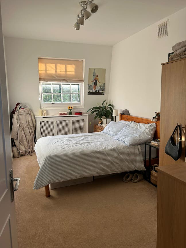 Double Bedroom Available in Zone 1 Flat Main Photo