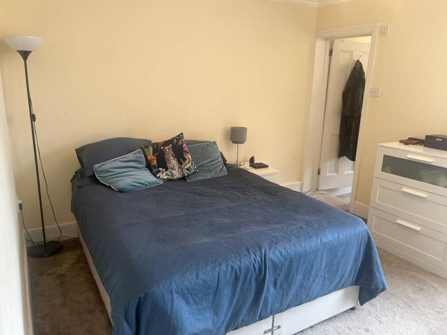Spacious double bedroom with a bonus small single Main Photo