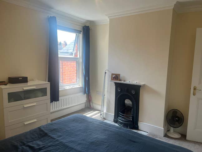 Spacious double room in Caversham Main Photo