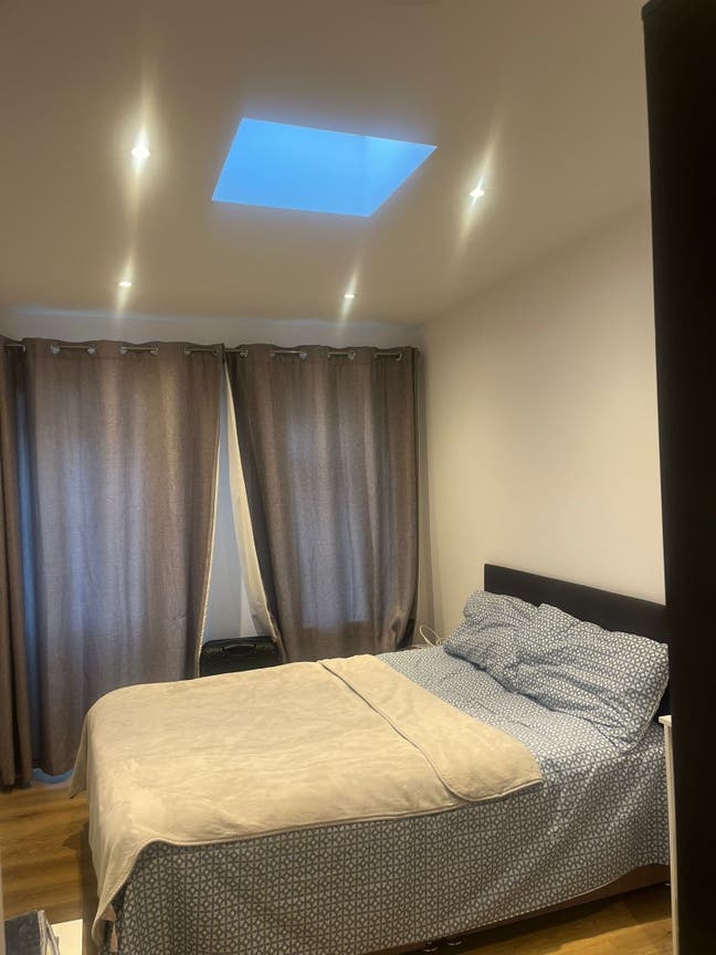 Modern Double Room with Private Garden - Greenford Main Photo