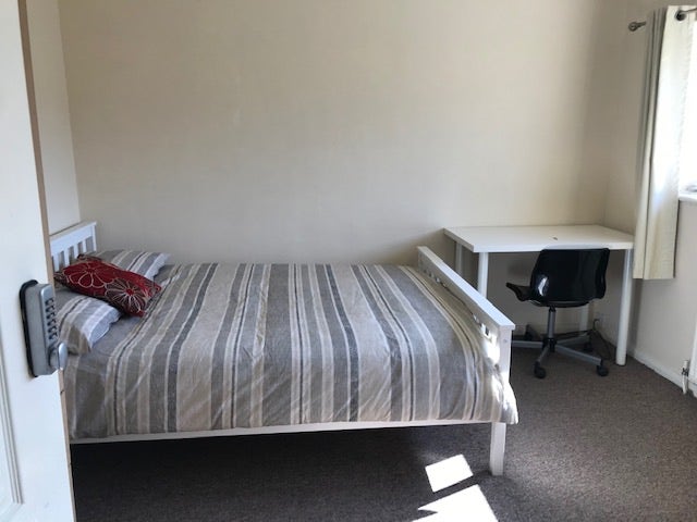 En-Suite Double Room in Lovely Houseshare Main Photo