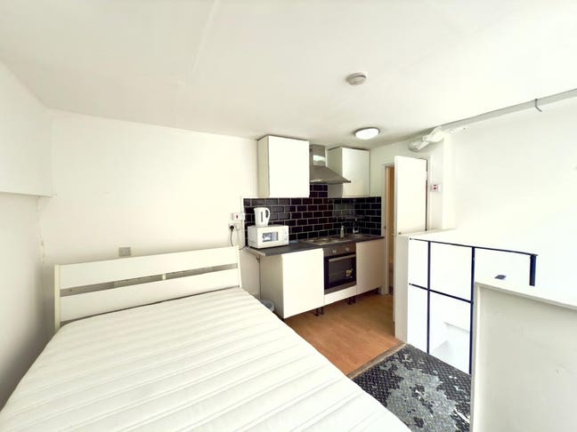 Unique duplex studio Hammersmith -Fulham Main Photo