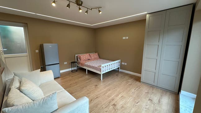New Stylish Studio Flat to Rent!! Main Photo