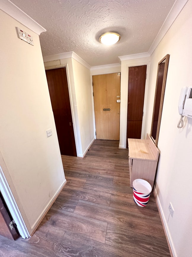£2600: Earl’s Court two bed room flat to rent  Main Photo