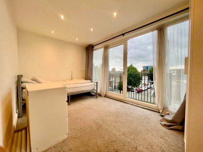 DBL room with Balcony in Walthamstow - E17 Main Photo