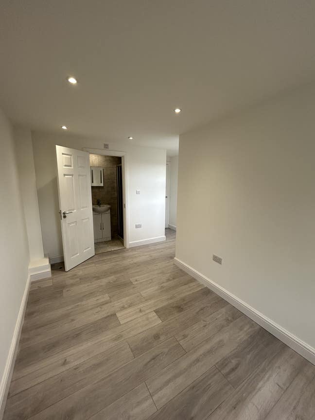 🎉Modern En-Suite Room (Brand-New)-Bills inc Main Photo