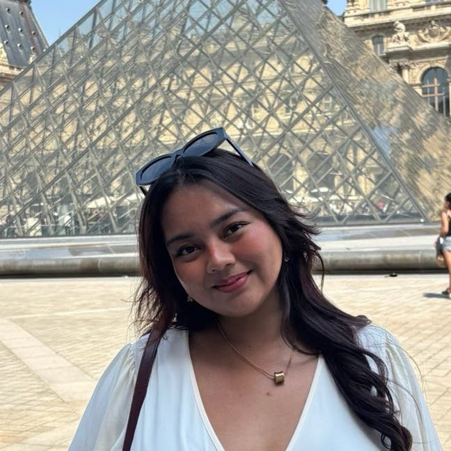 I am a female student aged 27. I am looking f... Main Photo