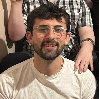 Young professional looking for 3 month let Main Photo
