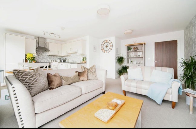 Double bedroom in penthouse apartment   Main Photo