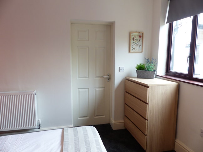 Private entrance/Nr Stoke Hospital/TV/Parking Main Photo