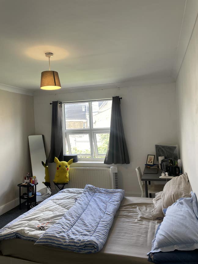Spacious Bright Room – 5 Min from Leyton Station  Main Photo