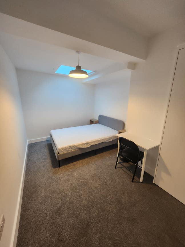 Refurbished bills included rooms  Main Photo